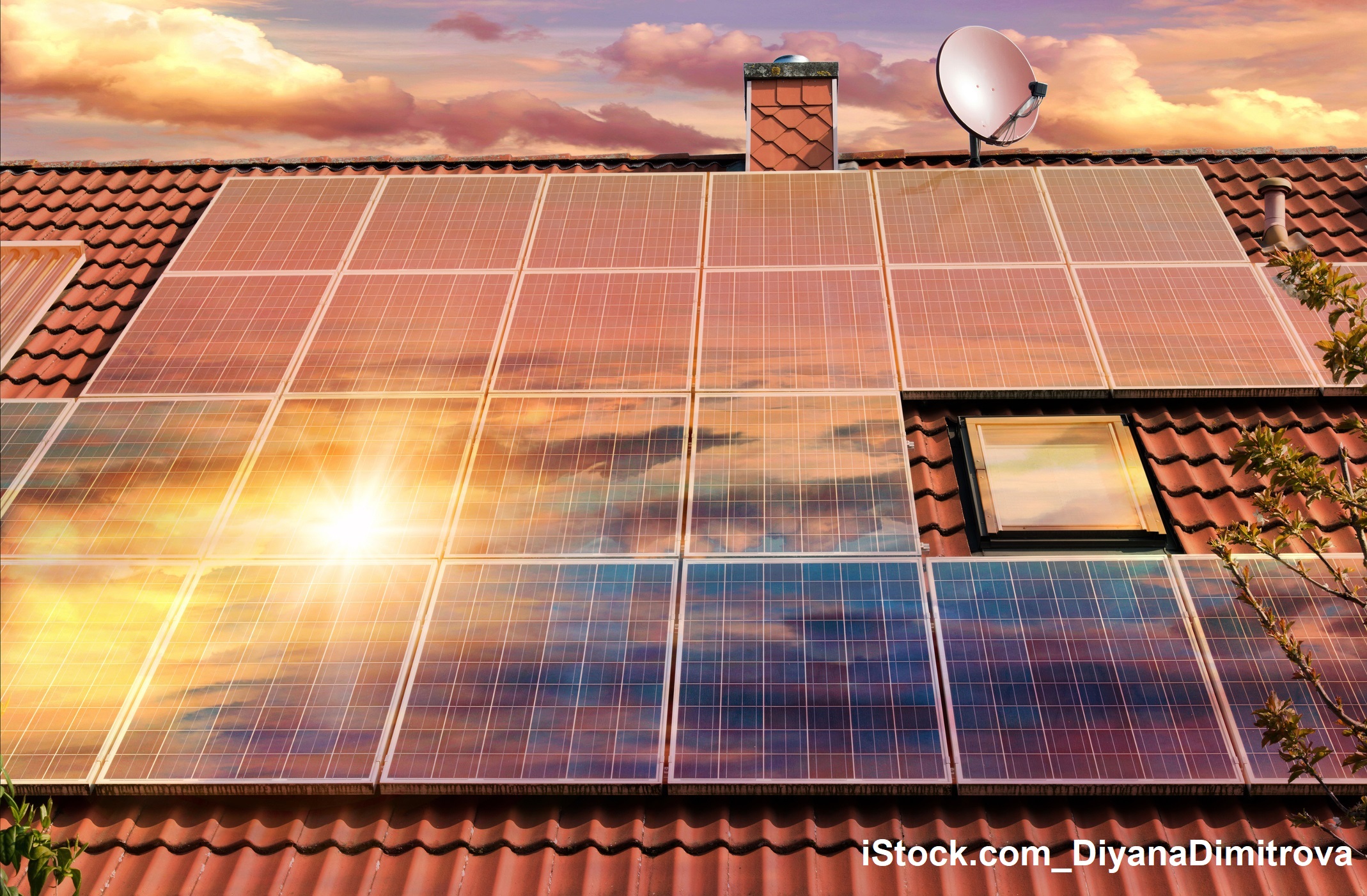 iStock.com DiyanaDimitrova Solar mit Quelle
